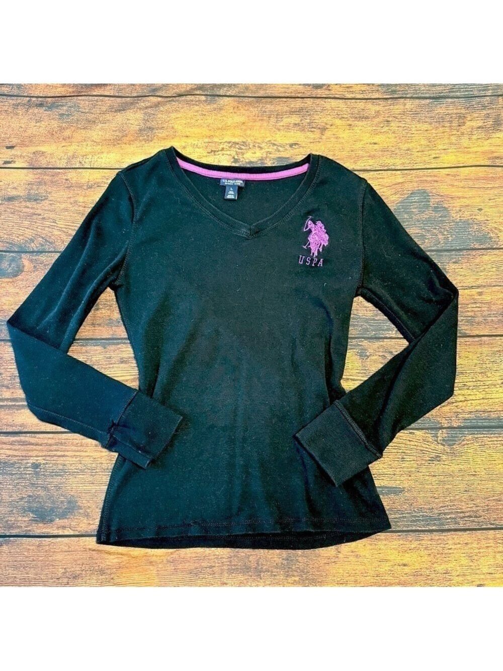 U.S. Polo Assn. Women's Long Sleeve V-Neck T-Shirt EUC